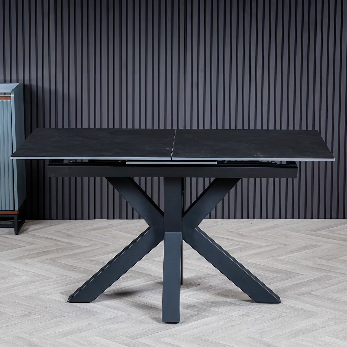 Nova 140–180cm Extending Dining Table – Dark Grey Matte Ceramic & Black